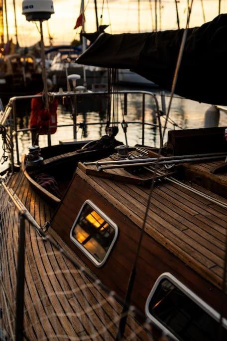 The Captains Locker - 30Ft Yacht Σαν Μιγκέλ ντε Αμπόνα Εξωτερικό φωτογραφία