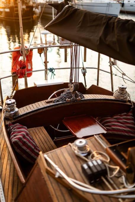 The Captains Locker - 30Ft Yacht Σαν Μιγκέλ ντε Αμπόνα Εξωτερικό φωτογραφία