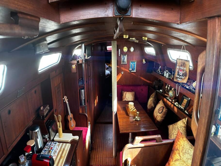 The Captains Locker - 30Ft Yacht Σαν Μιγκέλ ντε Αμπόνα Εξωτερικό φωτογραφία