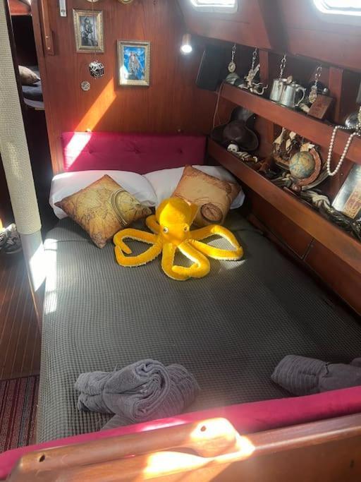 The Captains Locker - 30Ft Yacht Σαν Μιγκέλ ντε Αμπόνα Εξωτερικό φωτογραφία
