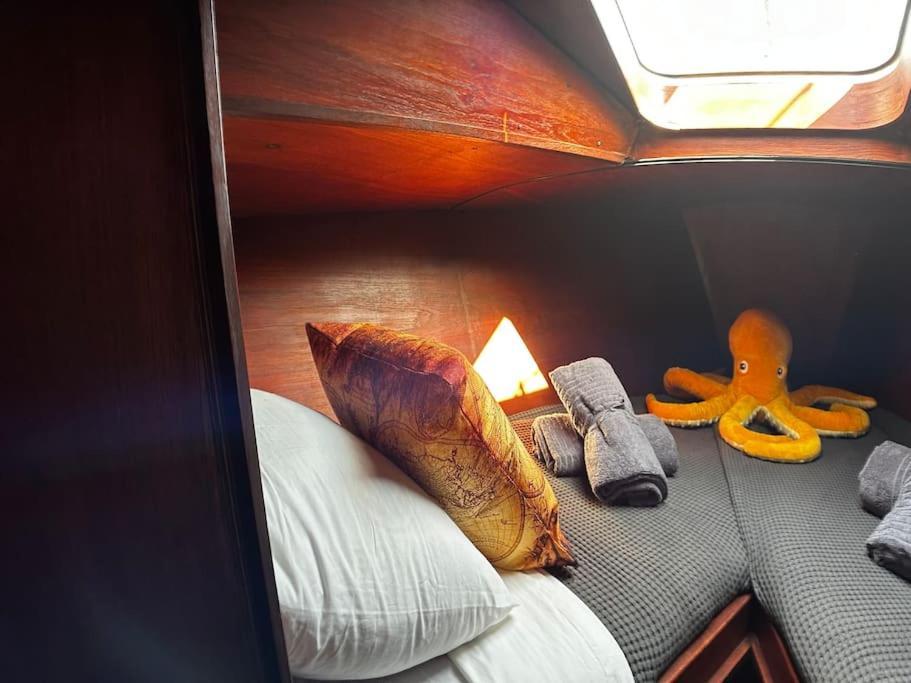 The Captains Locker - 30Ft Yacht Σαν Μιγκέλ ντε Αμπόνα Εξωτερικό φωτογραφία