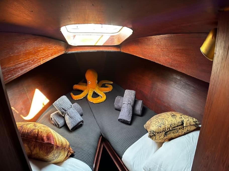 The Captains Locker - 30Ft Yacht Σαν Μιγκέλ ντε Αμπόνα Εξωτερικό φωτογραφία