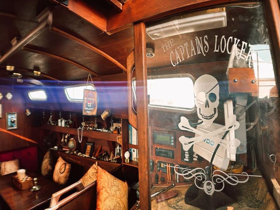 The Captains Locker - 30Ft Yacht Σαν Μιγκέλ ντε Αμπόνα Εξωτερικό φωτογραφία