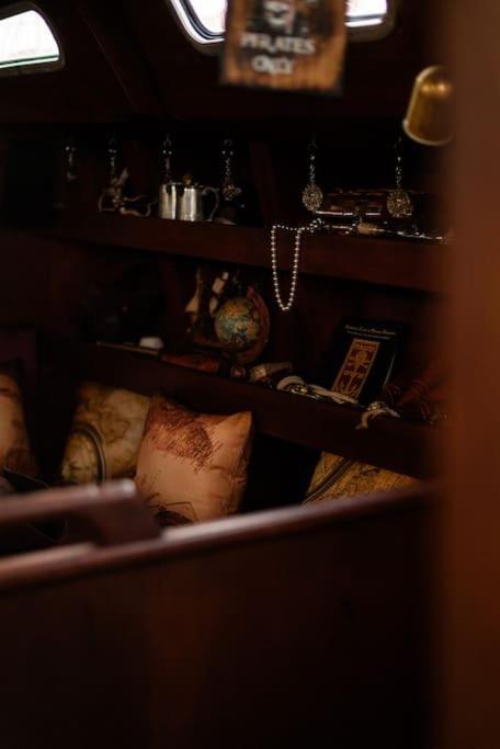 The Captains Locker - 30Ft Yacht Σαν Μιγκέλ ντε Αμπόνα Εξωτερικό φωτογραφία