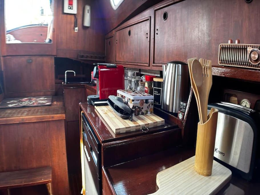 The Captains Locker - 30Ft Yacht Σαν Μιγκέλ ντε Αμπόνα Εξωτερικό φωτογραφία