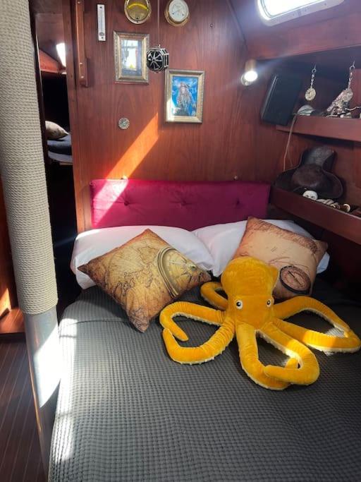 The Captains Locker - 30Ft Yacht Σαν Μιγκέλ ντε Αμπόνα Εξωτερικό φωτογραφία